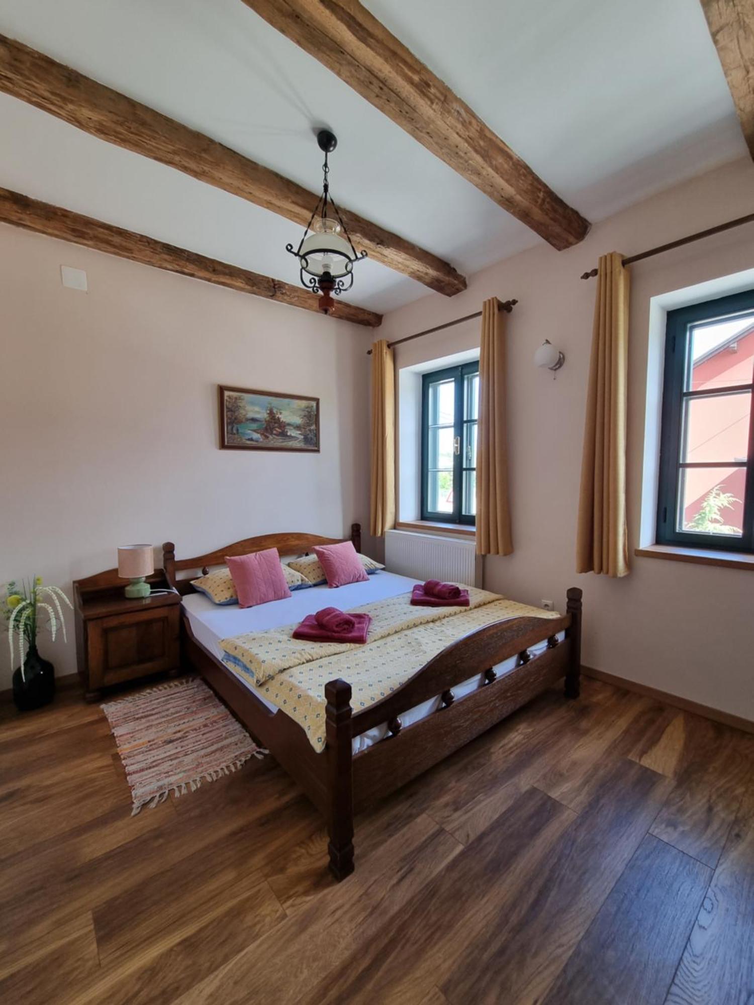 Taverna 1860 Rooms & Apartments Donja Zelina 外观 照片