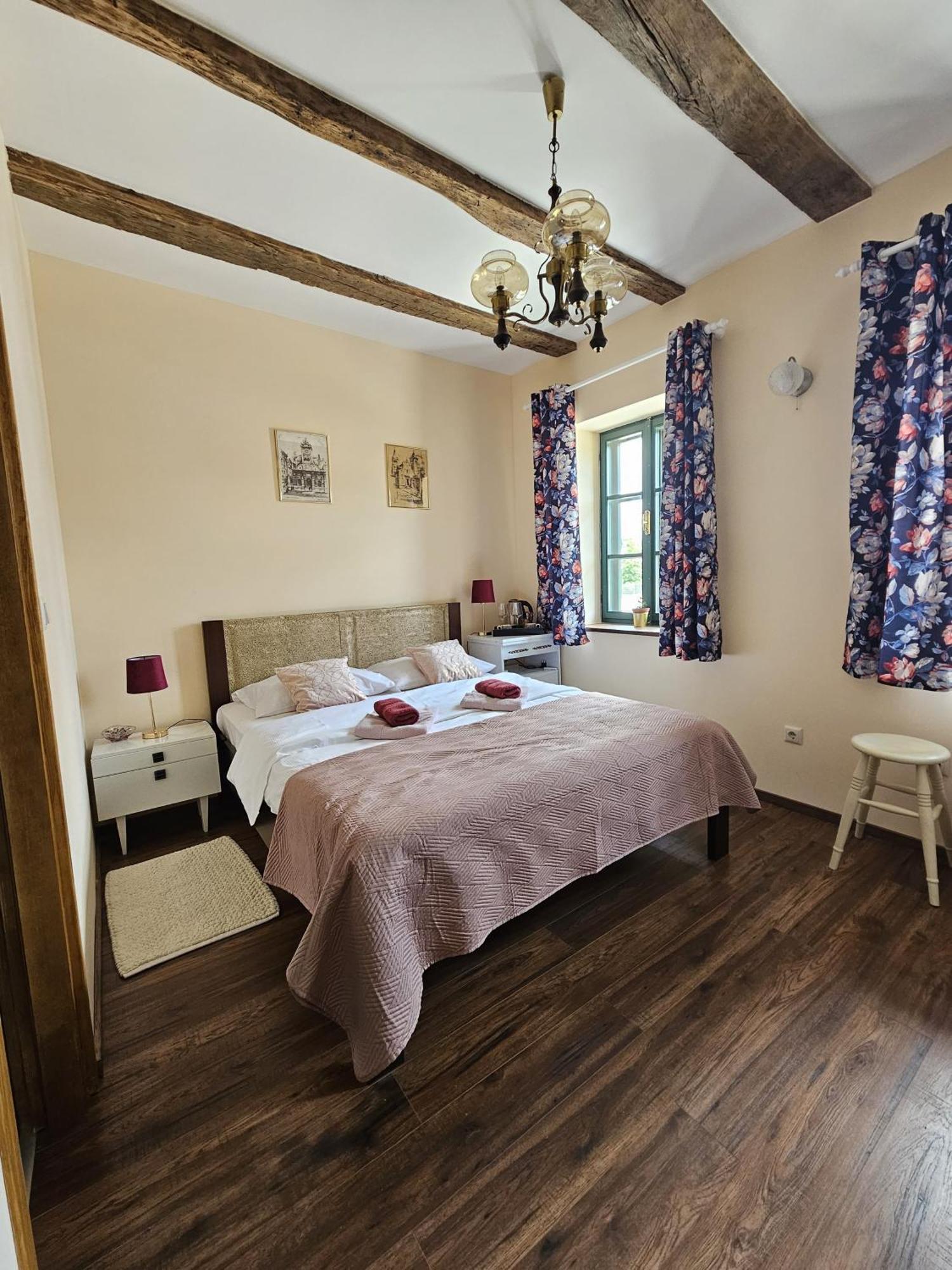 Taverna 1860 Rooms & Apartments Donja Zelina 外观 照片